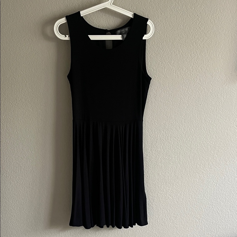 Black Sleeveless Dress